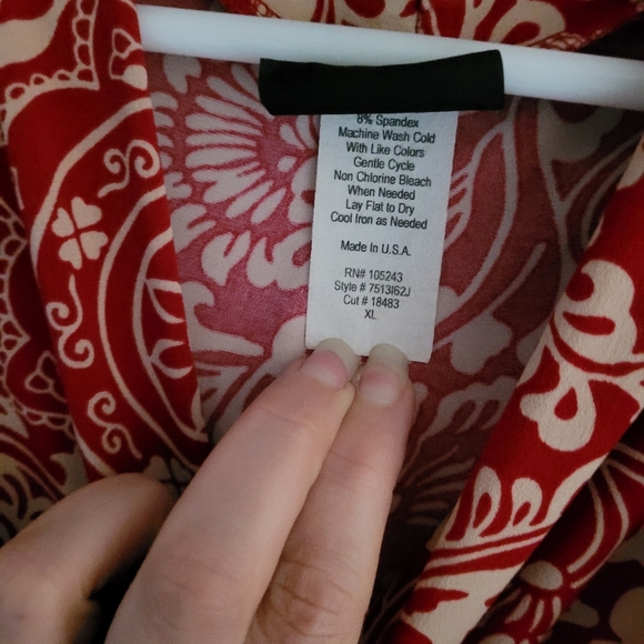 Women's Top - Picture 4 of 5